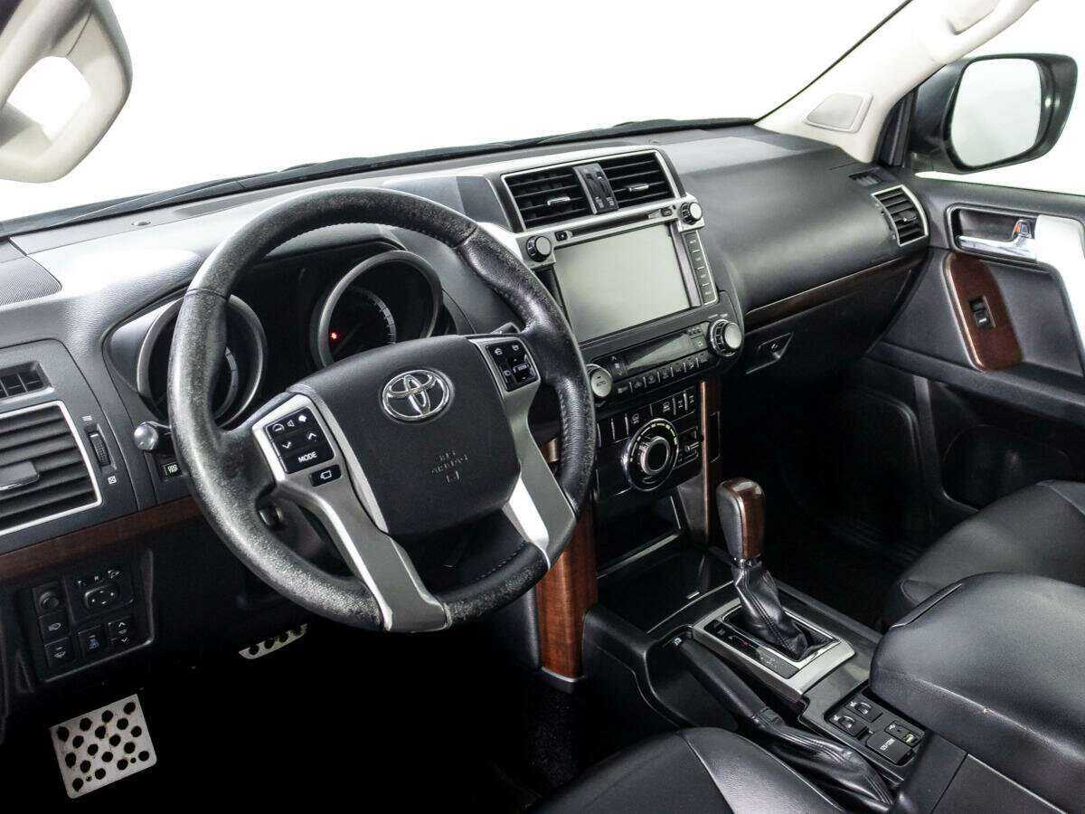 Toyota Land Cruiser Prado с пробегом — 2015 год. Фото: #10