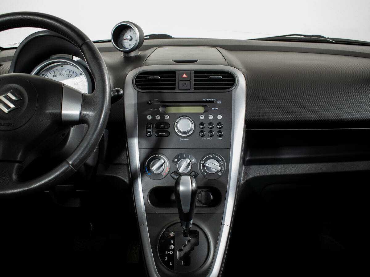 Suzuki Splash с пробегом — 2012 год. Фото: #9