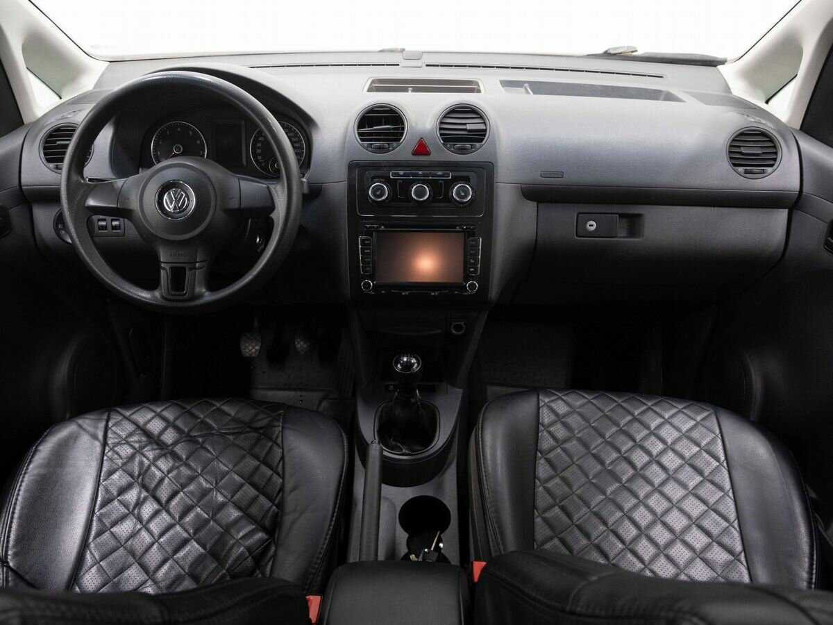 Volkswagen Caddy с пробегом — 2011 год. Фото: #11
