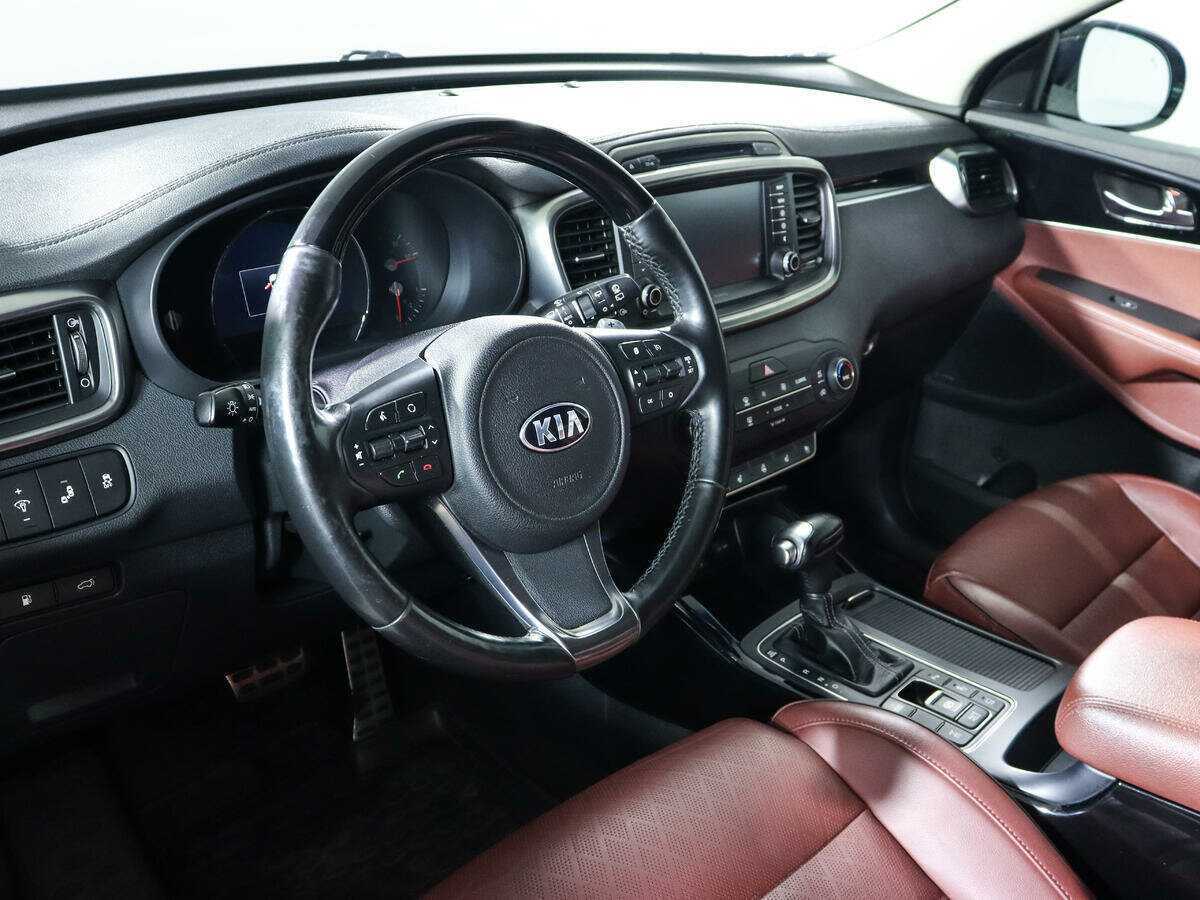 Kia Sorento с пробегом — 2017 год. Фото: #10