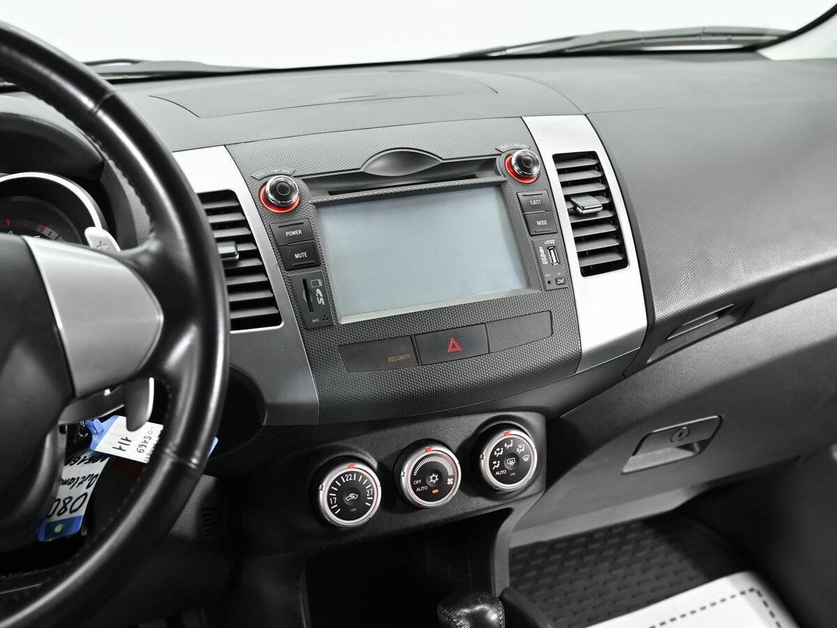 Mitsubishi Outlander с пробегом — 2008 год. Фото: #8
