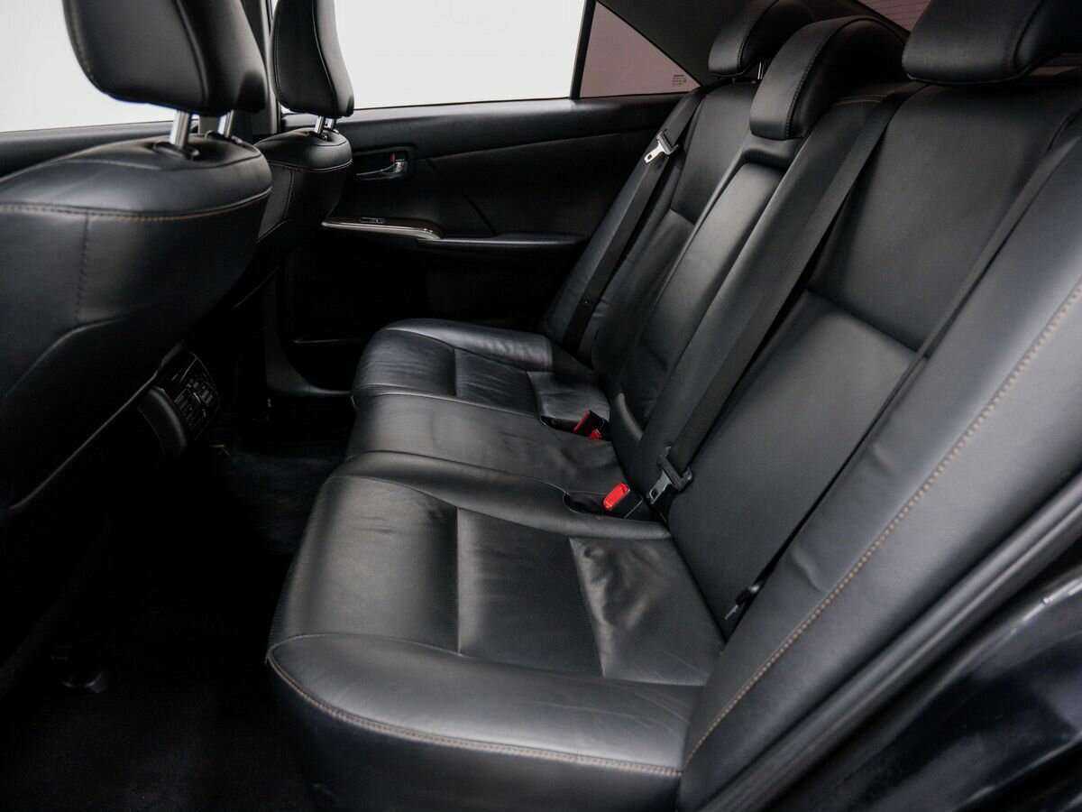 Toyota Camry с пробегом — 2015 год. Фото: #11