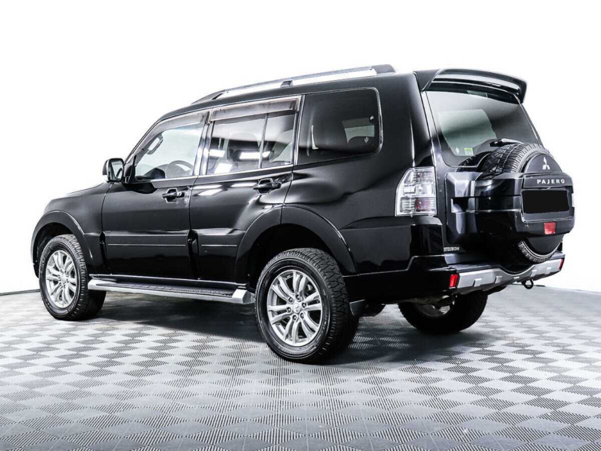 Mitsubishi Pajero с пробегом — 2012 год. Фото: #5