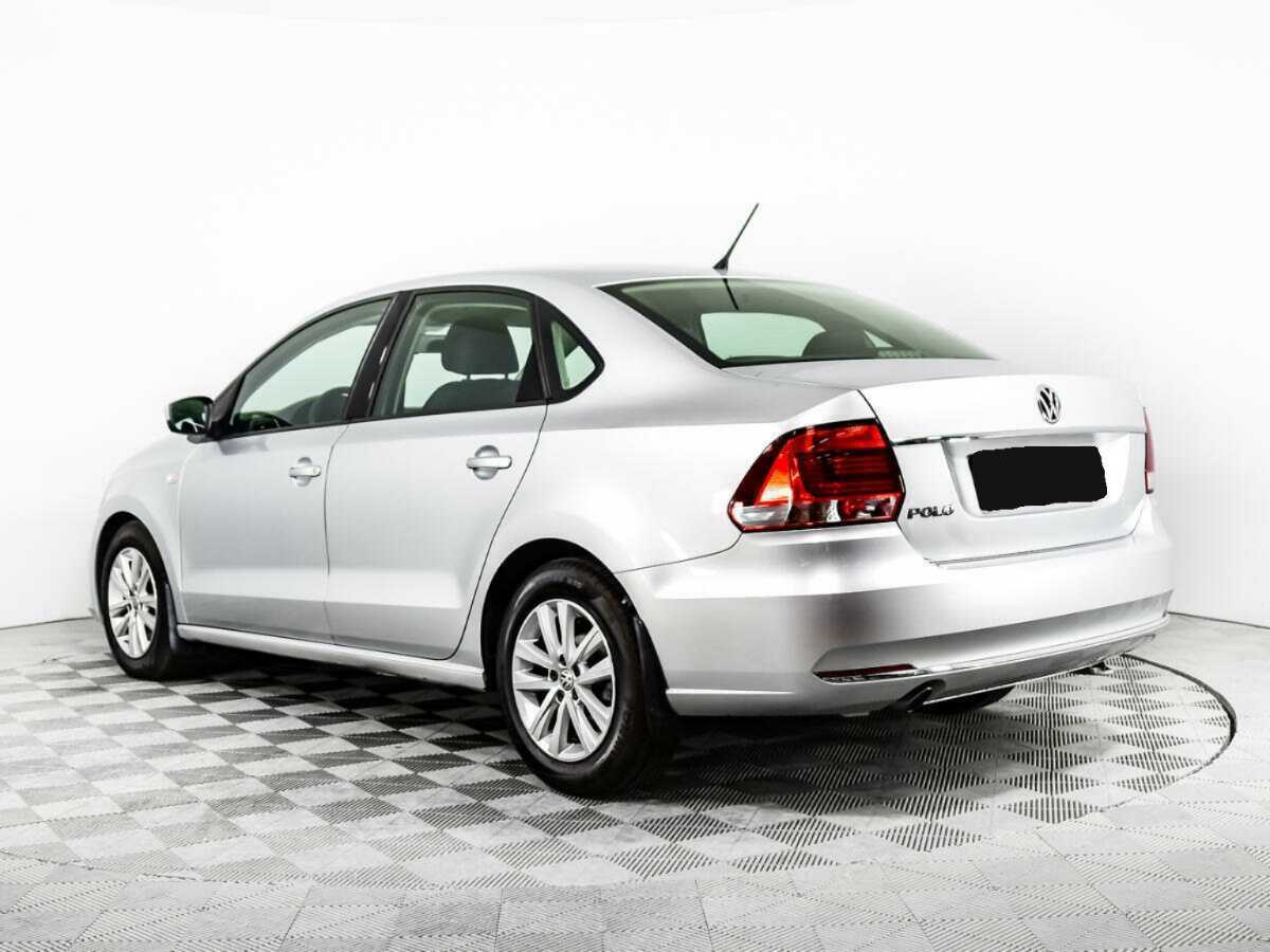 Volkswagen Polo с пробегом — 2016 год. Фото: #6