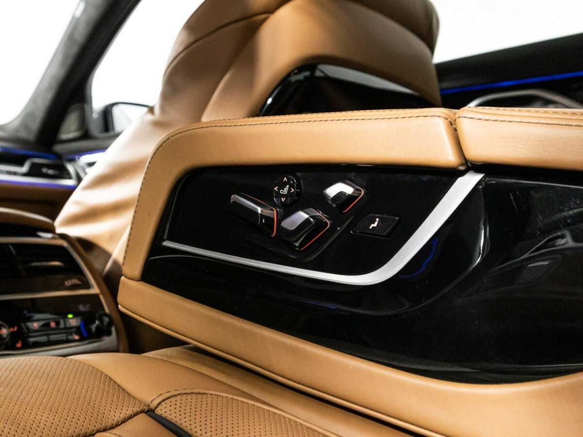 BMW 7 серии с пробегом — 2022 год. Фото: #13