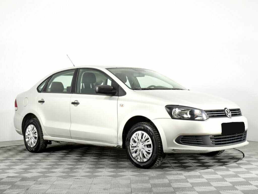 Volkswagen Polo с пробегом — 2011 год. Фото: #2