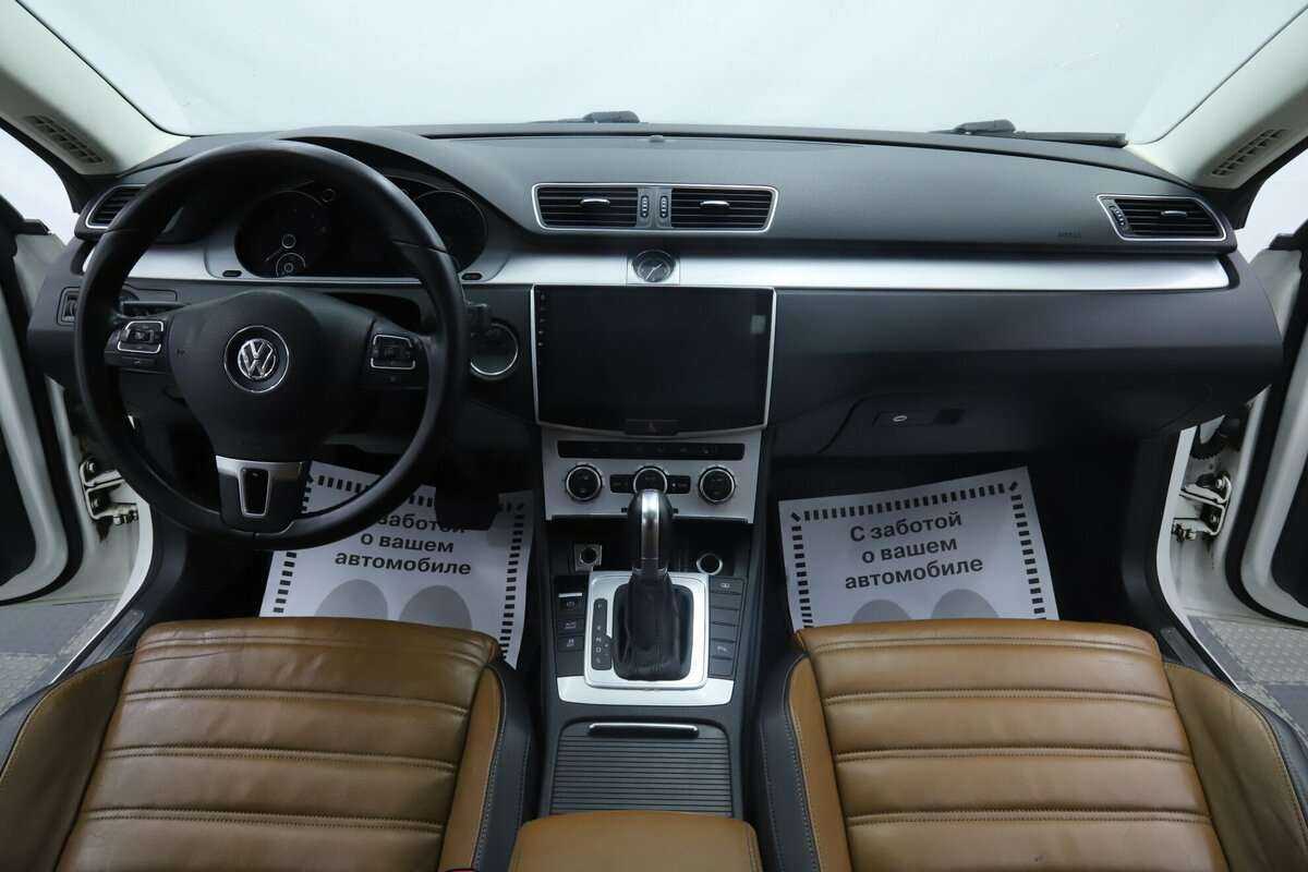 Volkswagen Passat CC с пробегом — 2013 год. Фото: #9