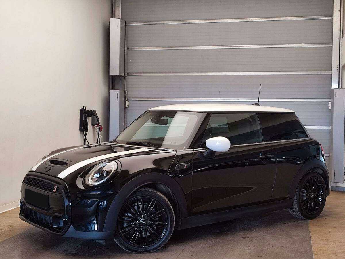 Mini Hatch с пробегом — 2021 год. Фото: #0