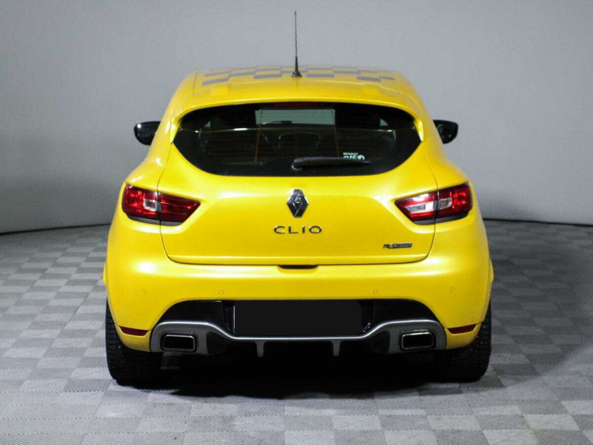 Renault Clio RS с пробегом — 2015 год. Фото: #5