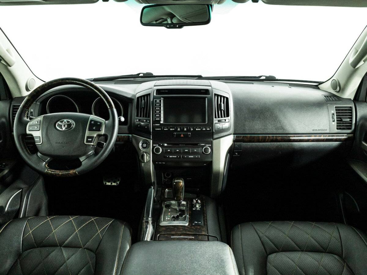 Toyota Land Cruiser с пробегом — 2008 год. Фото: #9