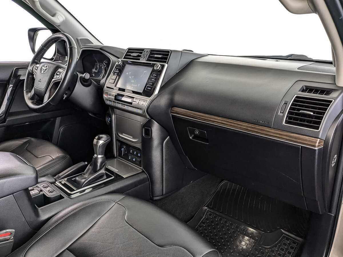Toyota Land Cruiser Prado с пробегом — 2018 год. Фото: #12