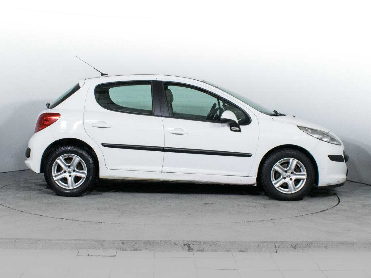 Peugeot 207 с пробегом — 2008 год. Фото: #3
