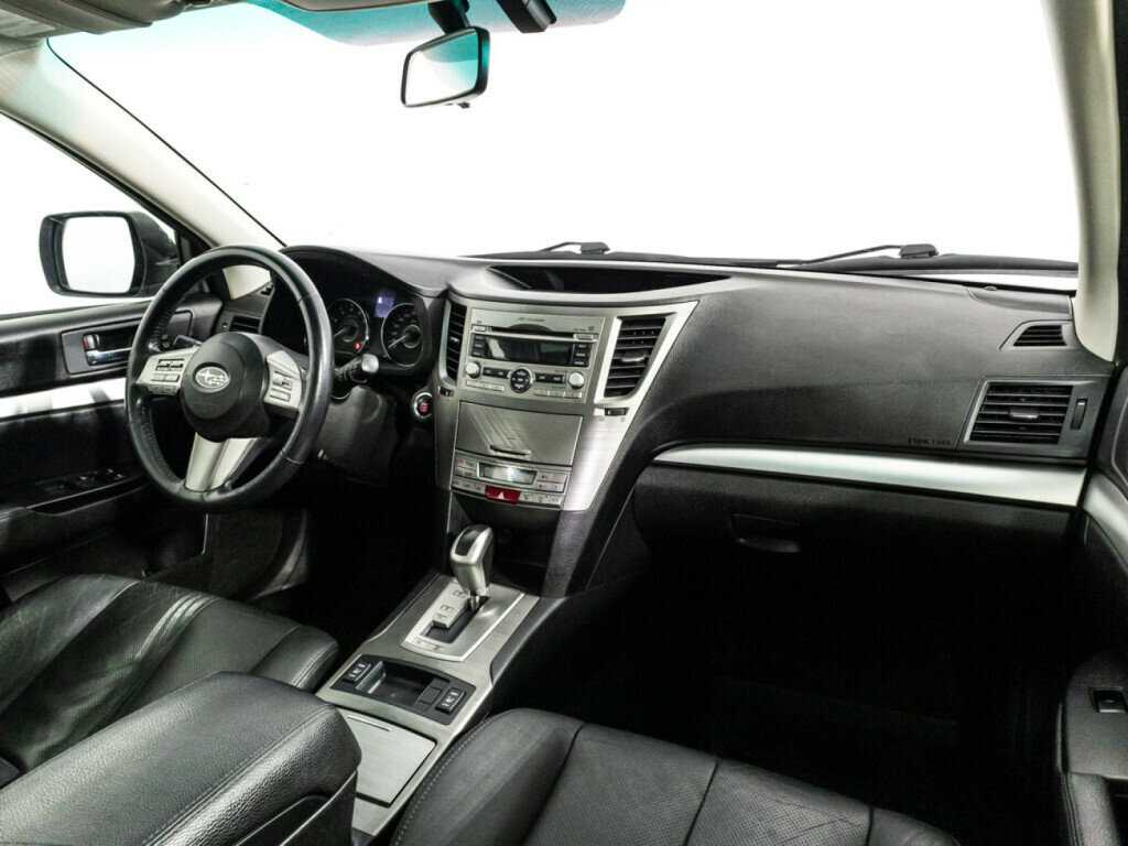 Subaru Outback с пробегом — 2011 год. Фото: #6