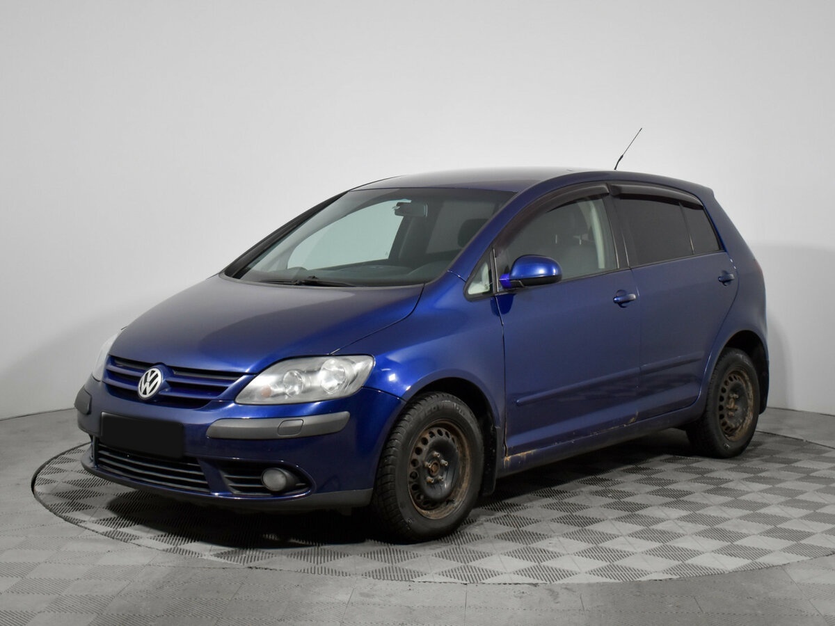 Volkswagen Golf Plus с пробегом — 2008 год. Фото: #0