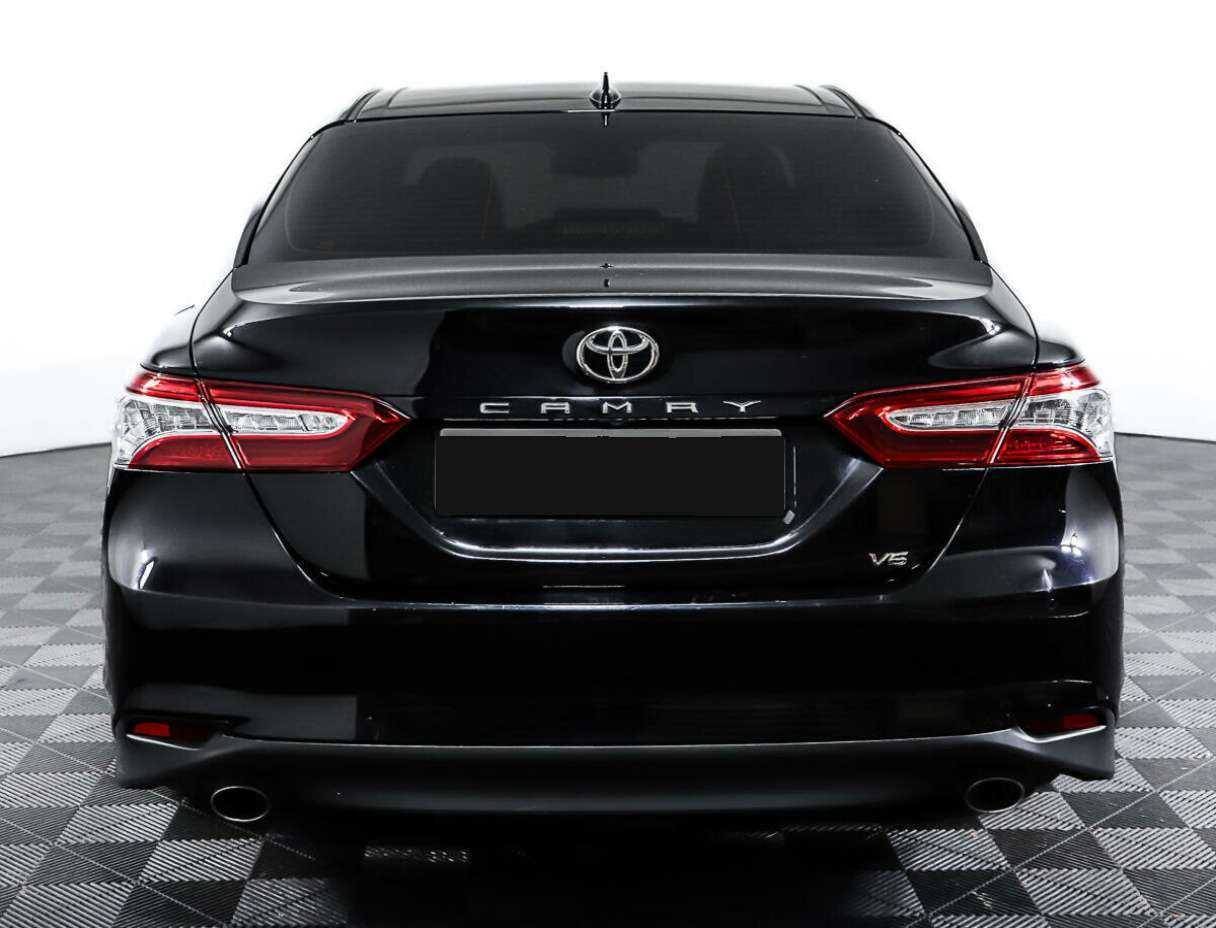 Toyota Camry с пробегом — 2019 год. Фото: #5