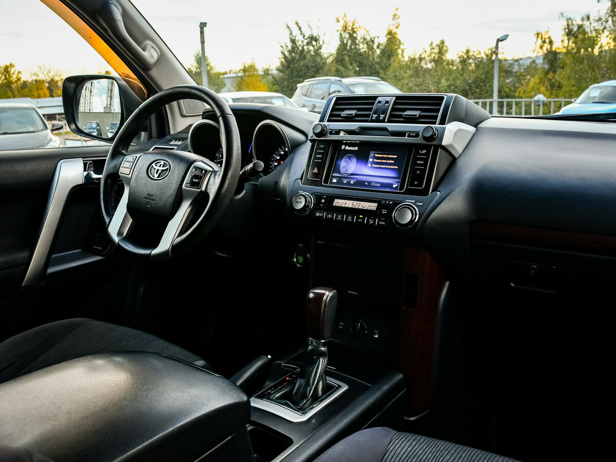 Toyota Land Cruiser Prado с пробегом — 2014 год. Фото: #11