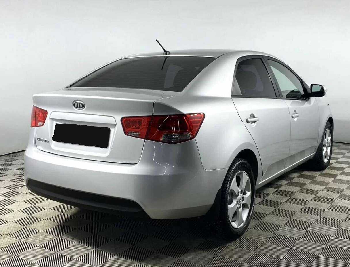 Kia Cerato с пробегом — 2010 год. Фото: #3