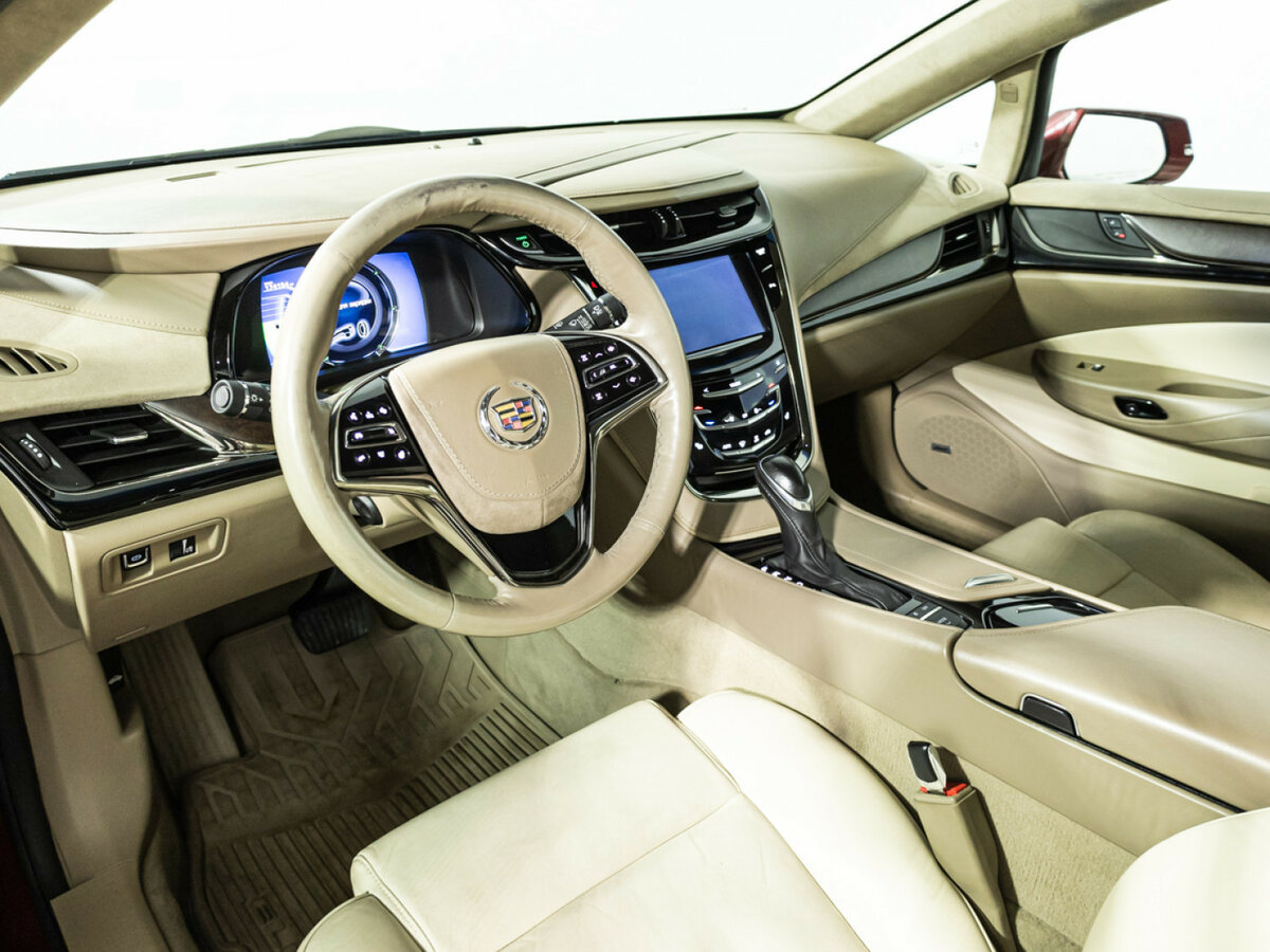 Cadillac ELR с пробегом — 2014 год. Фото: #10