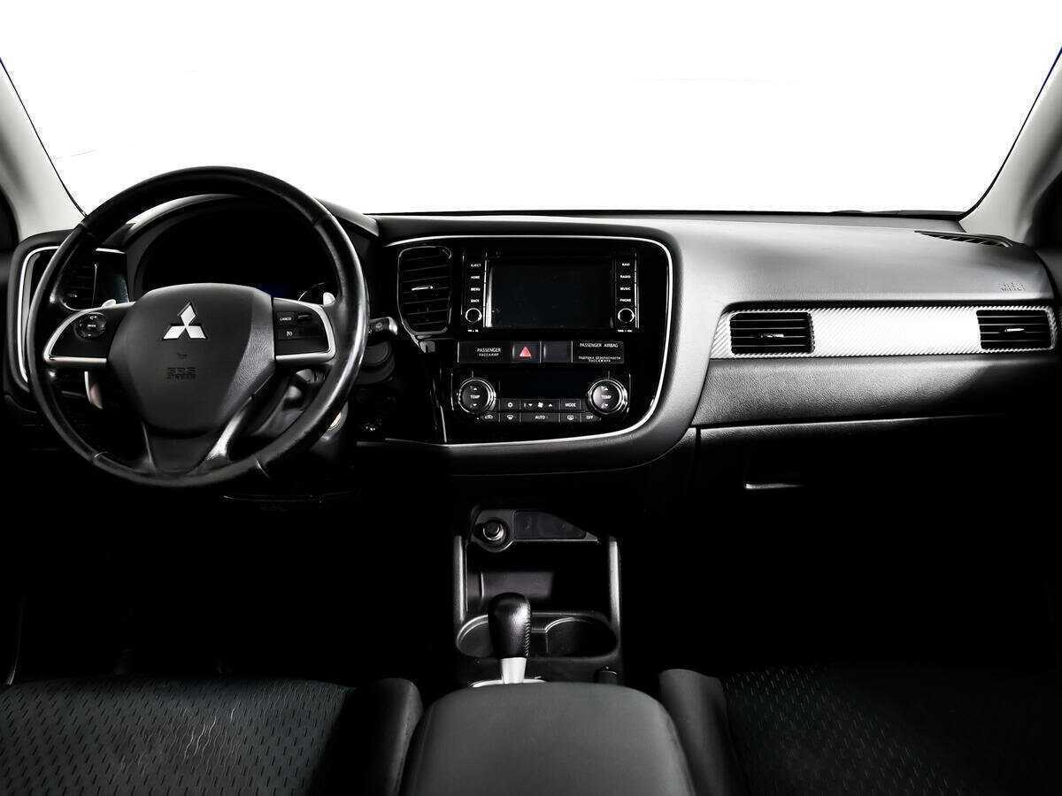 Mitsubishi Outlander с пробегом — 2013 год. Фото: #10