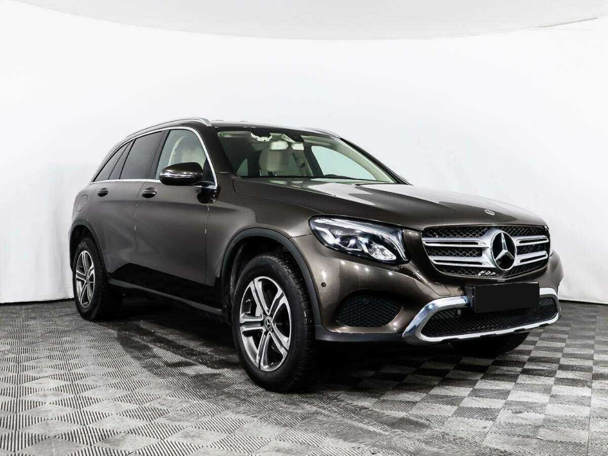 Mercedes-Benz GLC с пробегом — 2017 год. Фото: #2