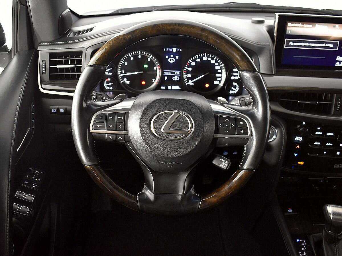 Lexus LX с пробегом — 2016 год. Фото: #13