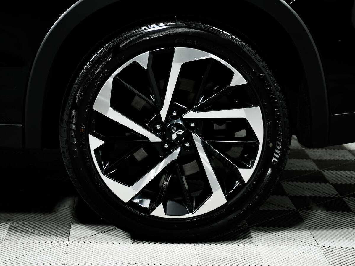 Mitsubishi Outlander с пробегом — 2022 год. Фото: #13