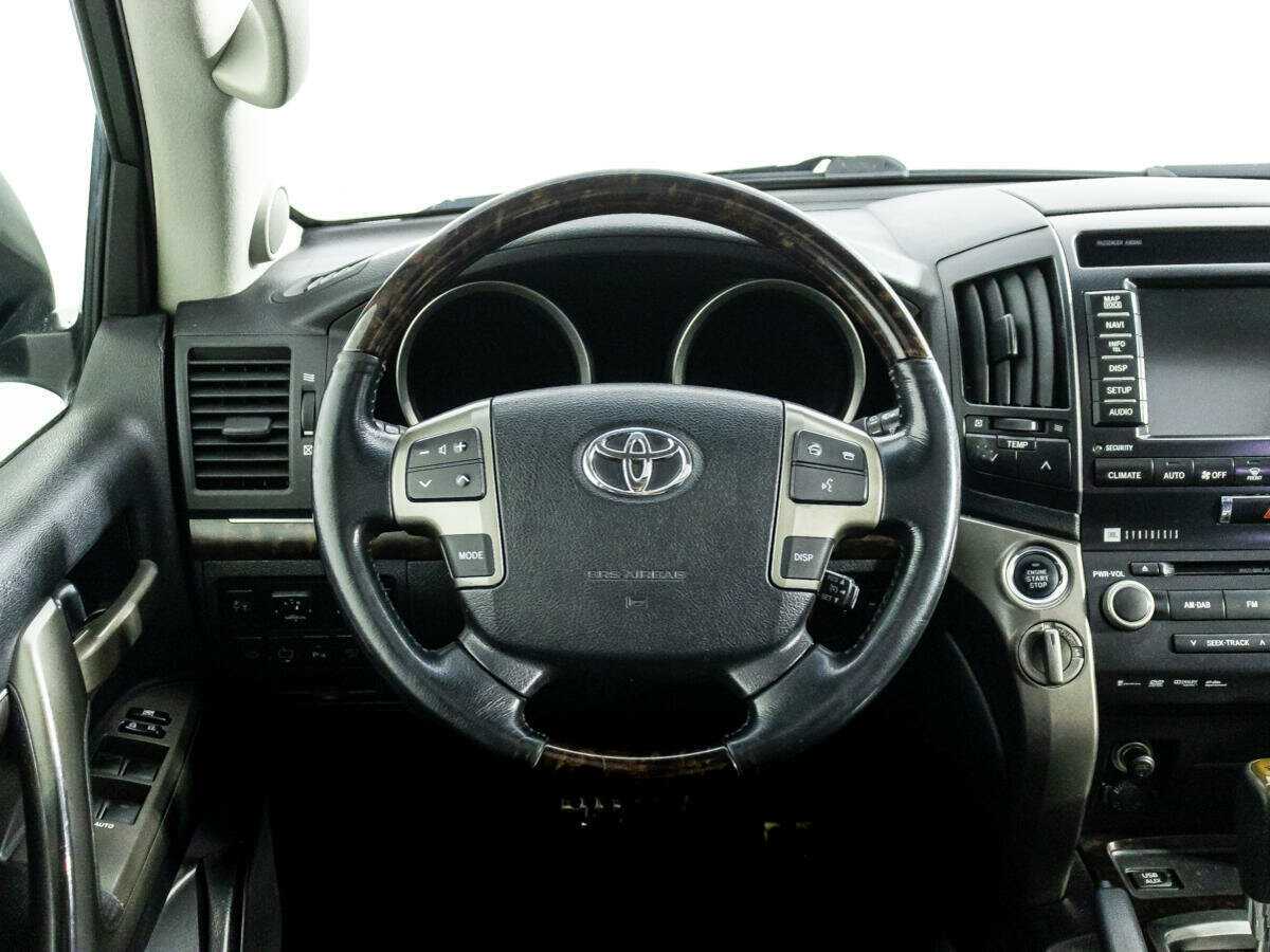Toyota Land Cruiser с пробегом — 2011 год. Фото: #21