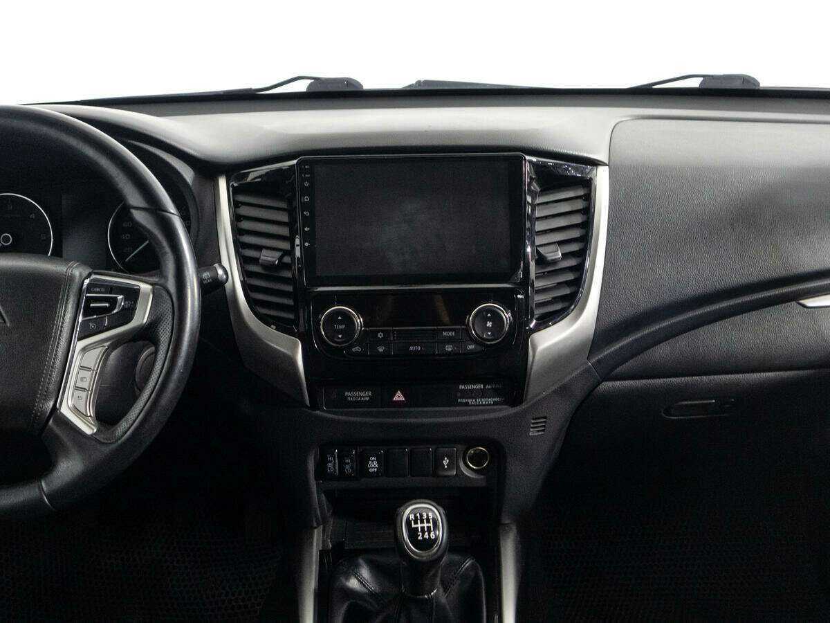 Mitsubishi Pajero Sport с пробегом — 2019 год. Фото: #13