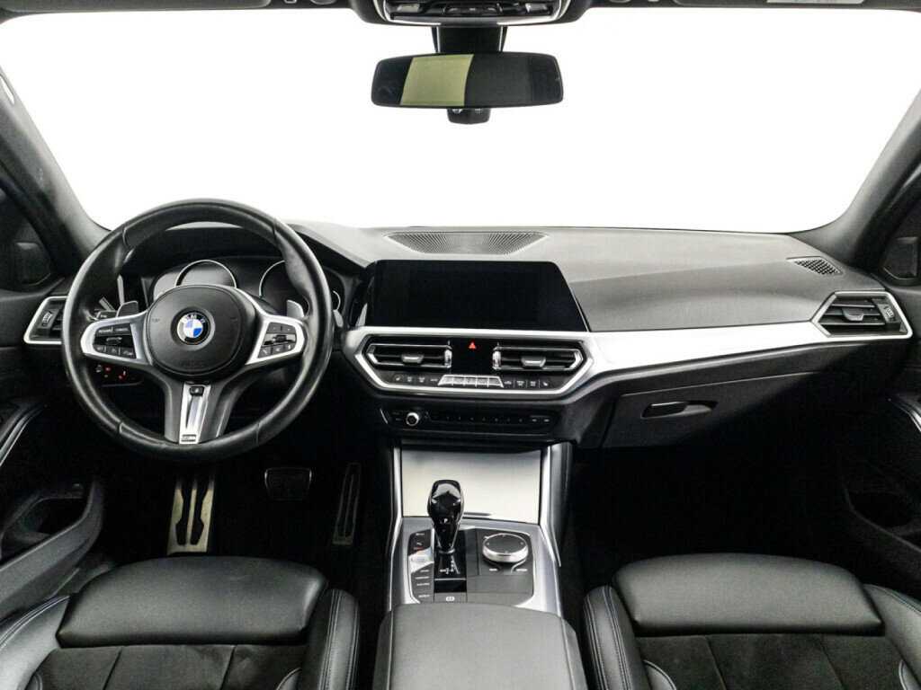 BMW 3 серии с пробегом — 2019 год. Фото: #12