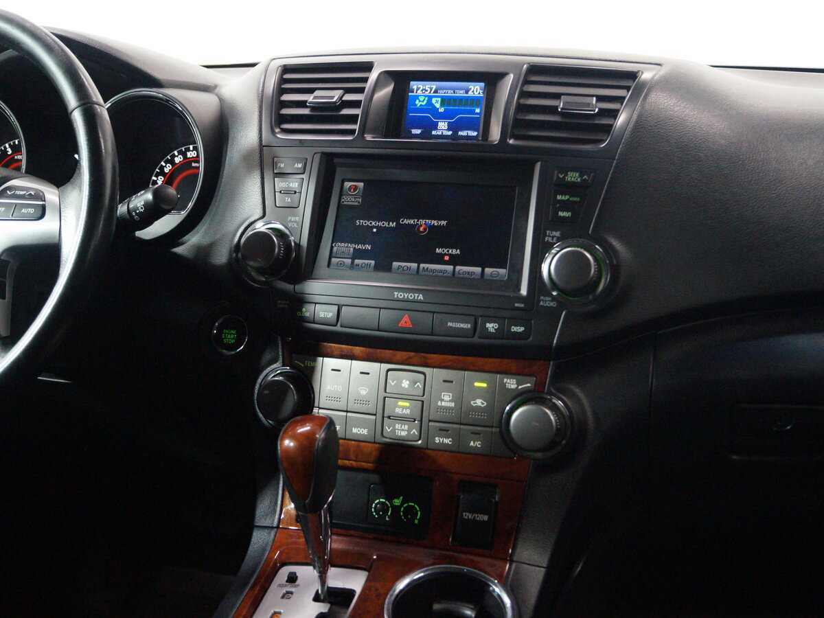 Toyota Highlander с пробегом — 2011 год. Фото: #11