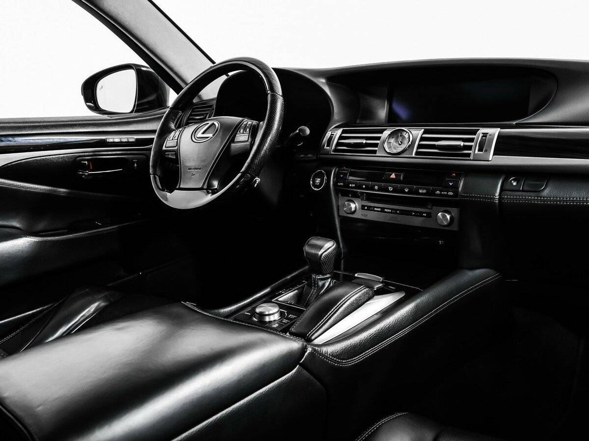Lexus LS с пробегом — 2012 год. Фото: #8