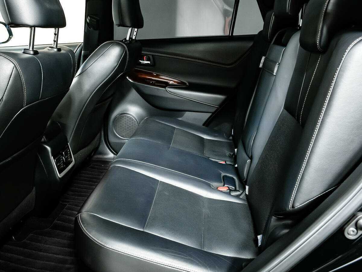 Toyota Harrier с пробегом — 2016 год. Фото: #11