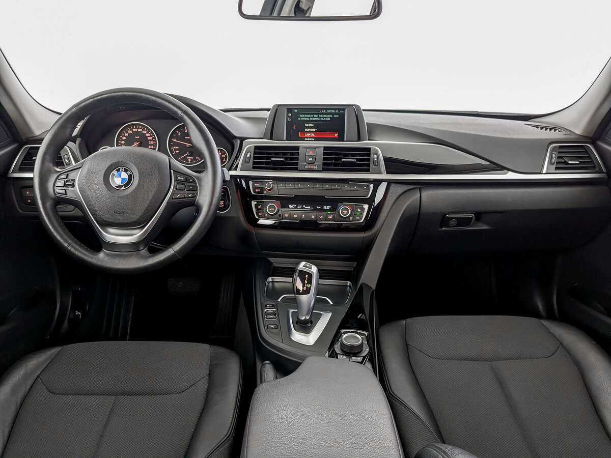 BMW 3 серии с пробегом — 2017 год. Фото: #10