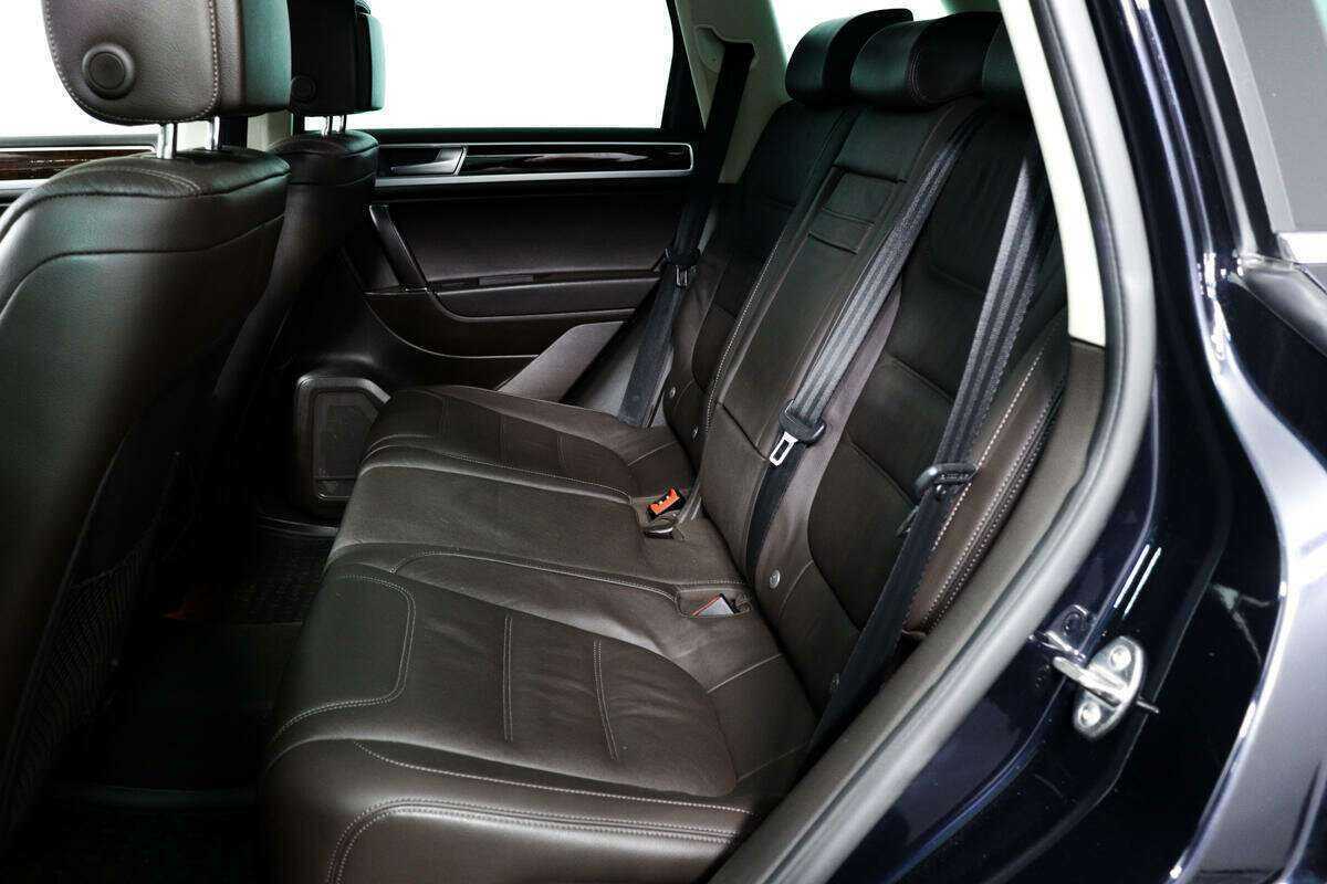 Volkswagen Touareg с пробегом — 2016 год. Фото: #11