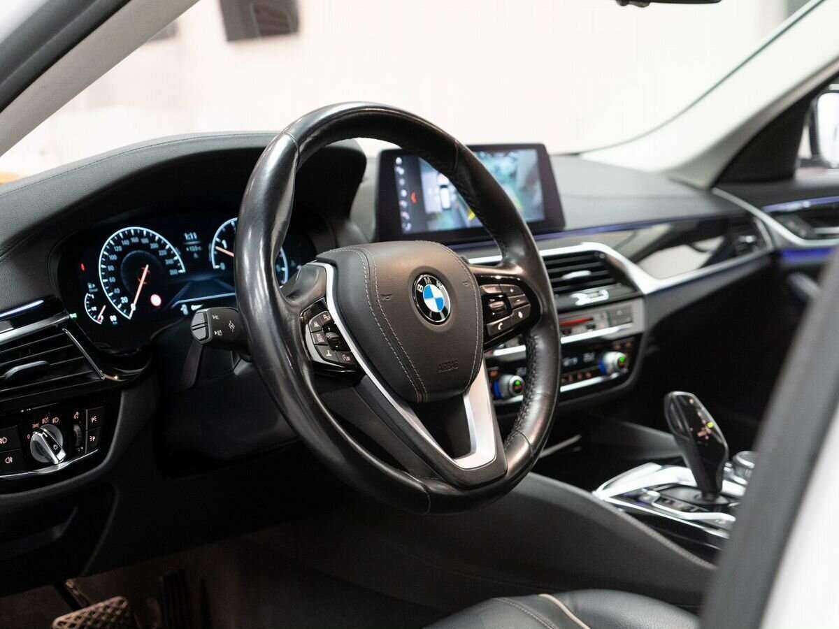 BMW 5 серии с пробегом — 2018 год. Фото: #4