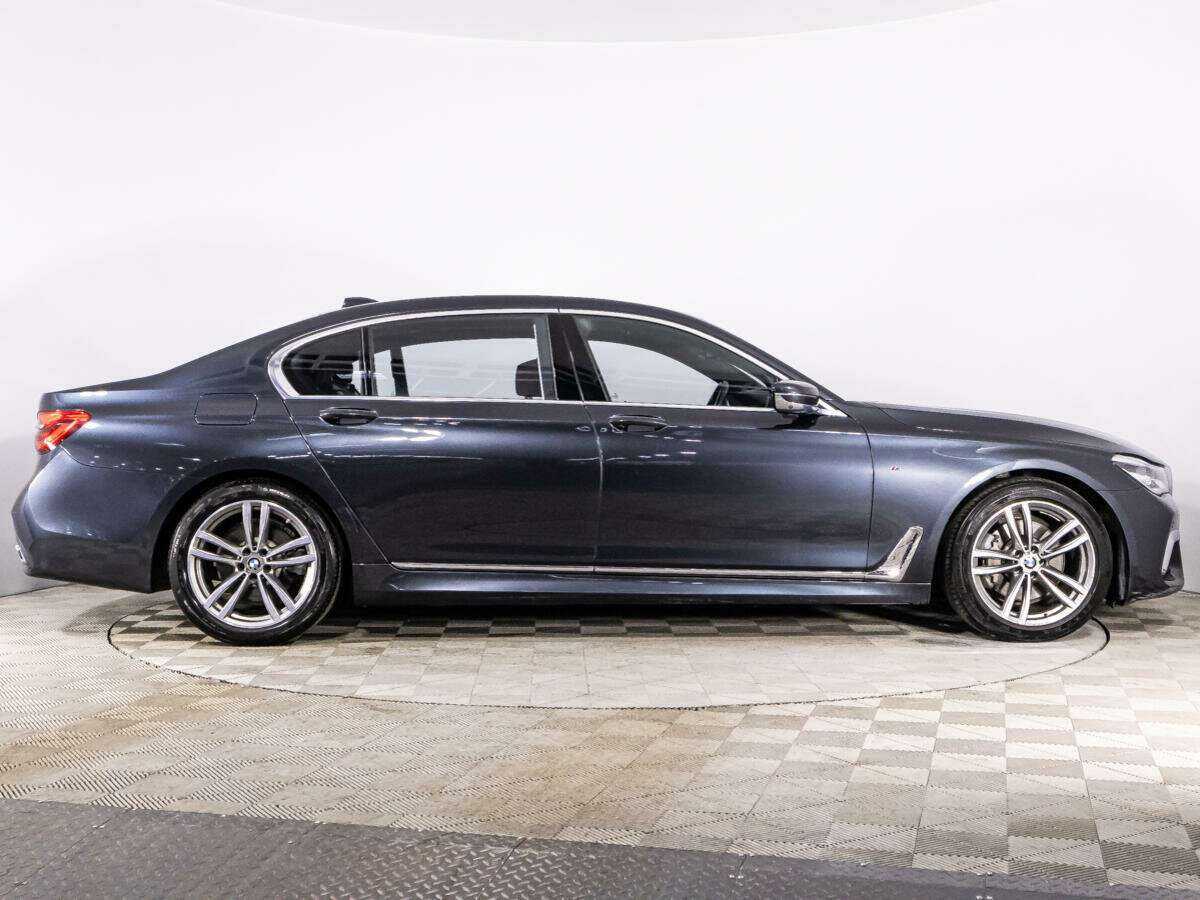 BMW 7 серии с пробегом — 2018 год. Фото: #3