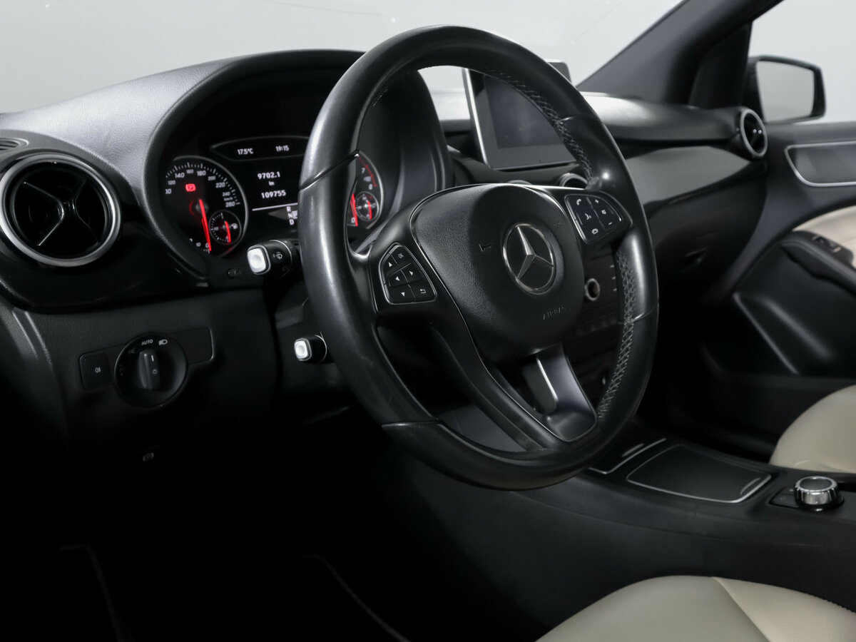Mercedes-Benz B-Класс с пробегом — 2015 год. Фото: #11