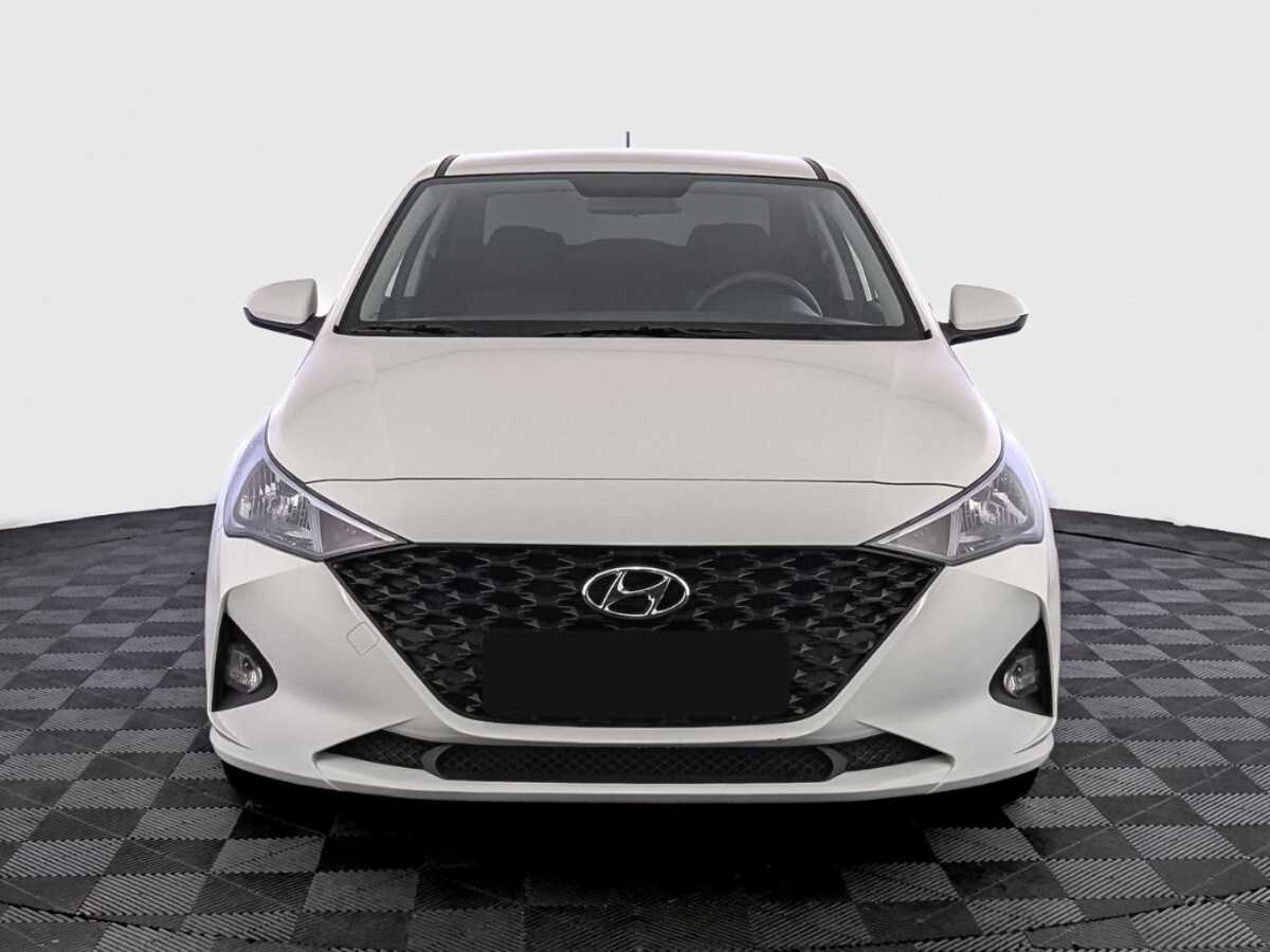 Hyundai Solaris с пробегом — 2022 год. Фото: #1