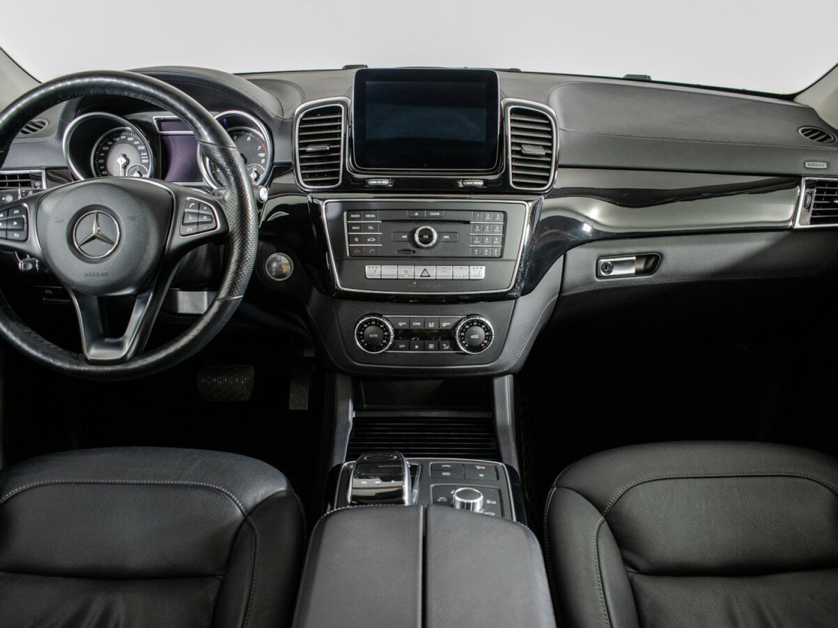 Mercedes-Benz GLE с пробегом — 2016 год. Фото: #10