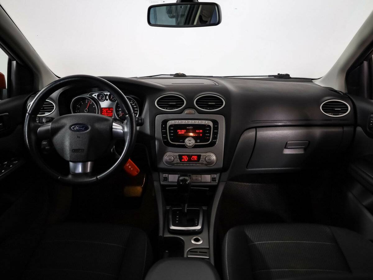 Ford Focus с пробегом — 2010 год. Фото: #4