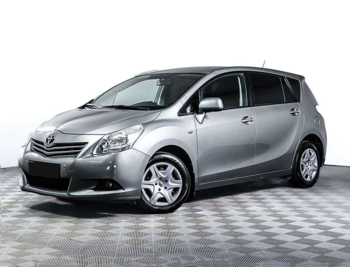 Toyota Verso с пробегом — 2011 год. Посмотреть фото