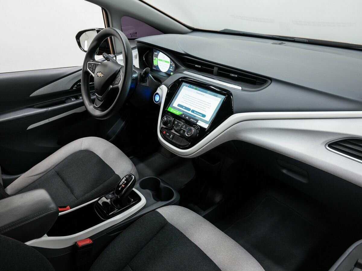 Chevrolet Bolt с пробегом — 2017 год. Фото: #6
