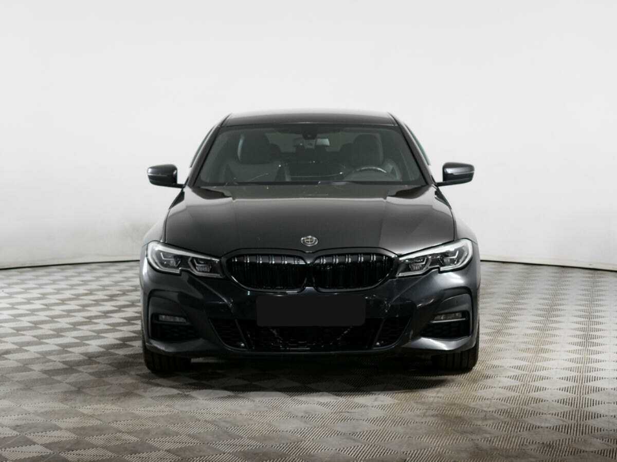 BMW 3 серии с пробегом — 2020 год. Фото: #1