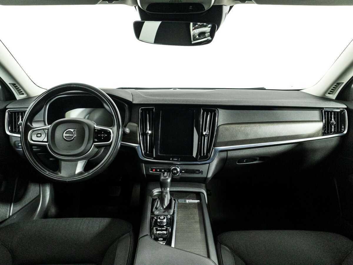 Volvo V90 Cross Country с пробегом — 2019 год. Фото: #12