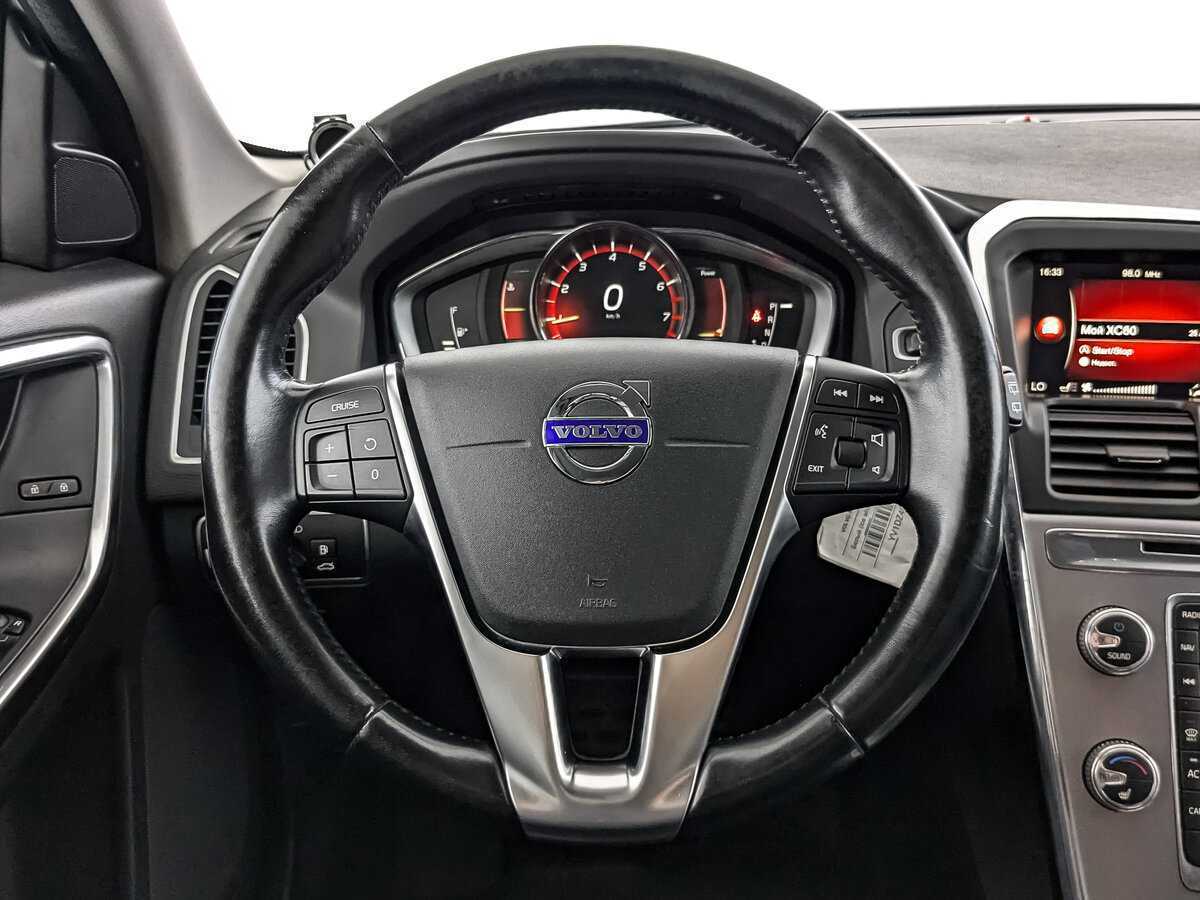 Volvo XC60 с пробегом — 2017 год. Фото: #17