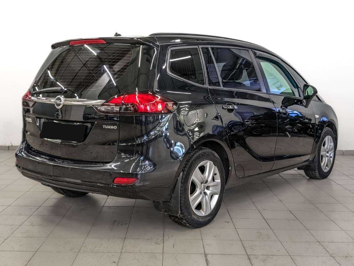 Opel Zafira с пробегом — 2014 год. Фото: #4