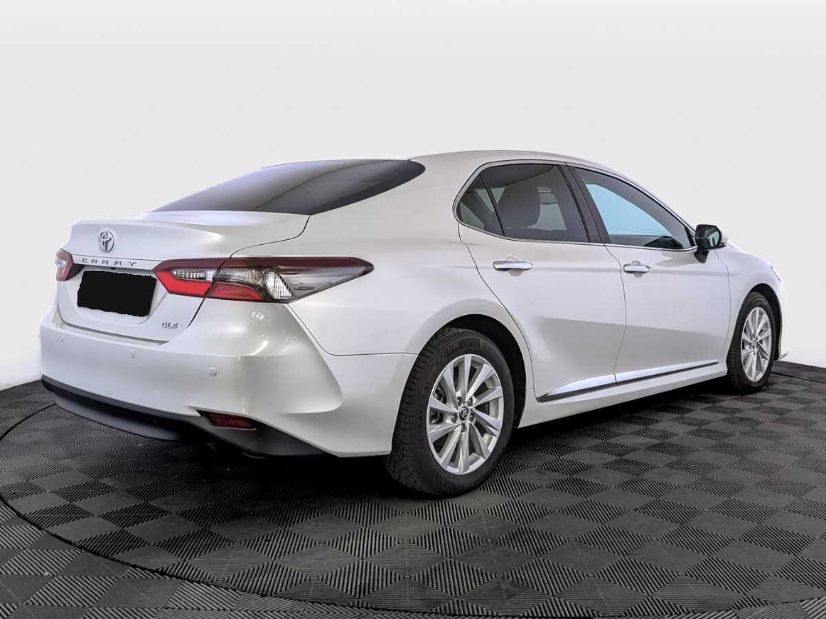 Toyota Camry с пробегом — 2022 год. Фото: #4