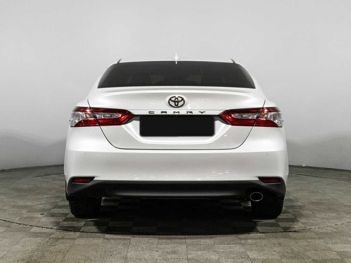 Toyota Camry с пробегом — 2019 год. Фото: #5