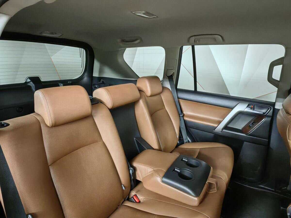Toyota Land Cruiser Prado с пробегом — 2015 год. Фото: #11