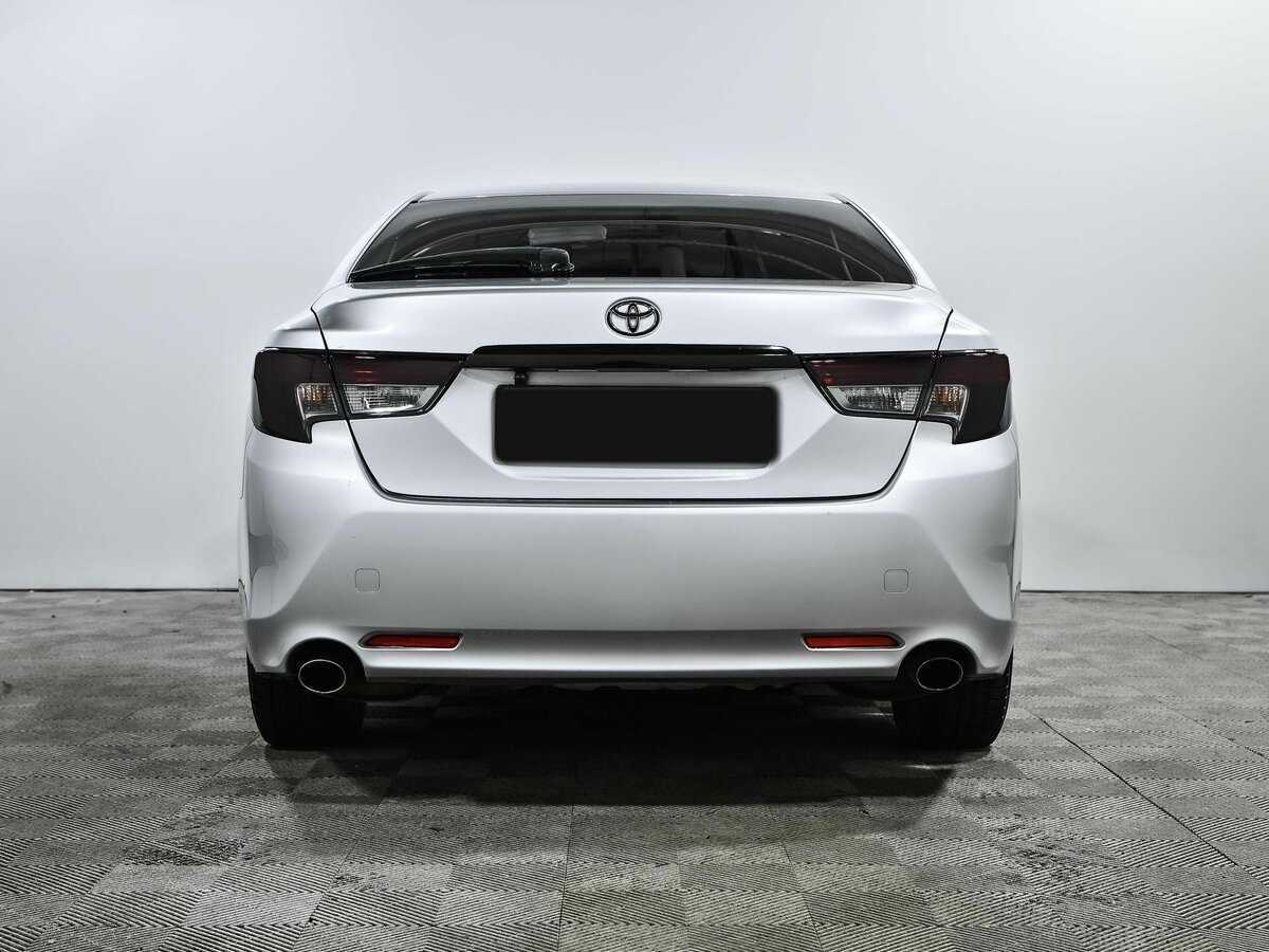 Toyota Mark X с пробегом — 2016 год. Фото: #3